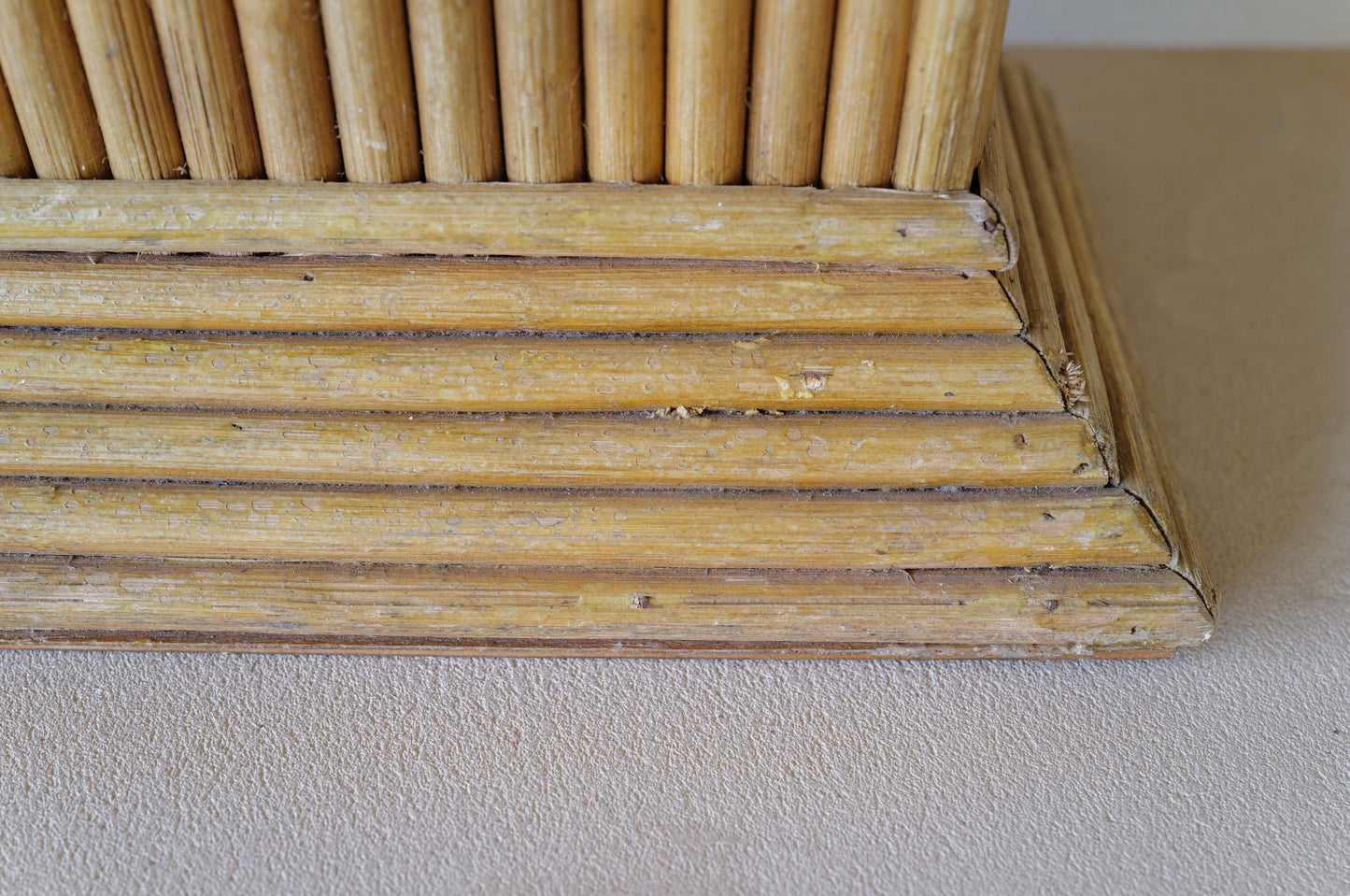 Rattan and bamboo display shelf 1970s ②
