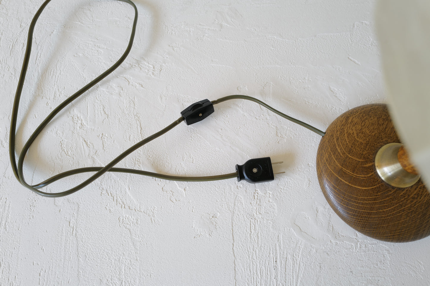 1960s Cocoon & Wood mushroom Lamp. Germany ①