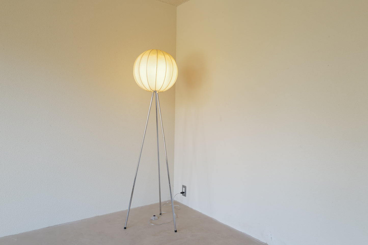 Cocoon floor lamp &  pendant lamp 1960s