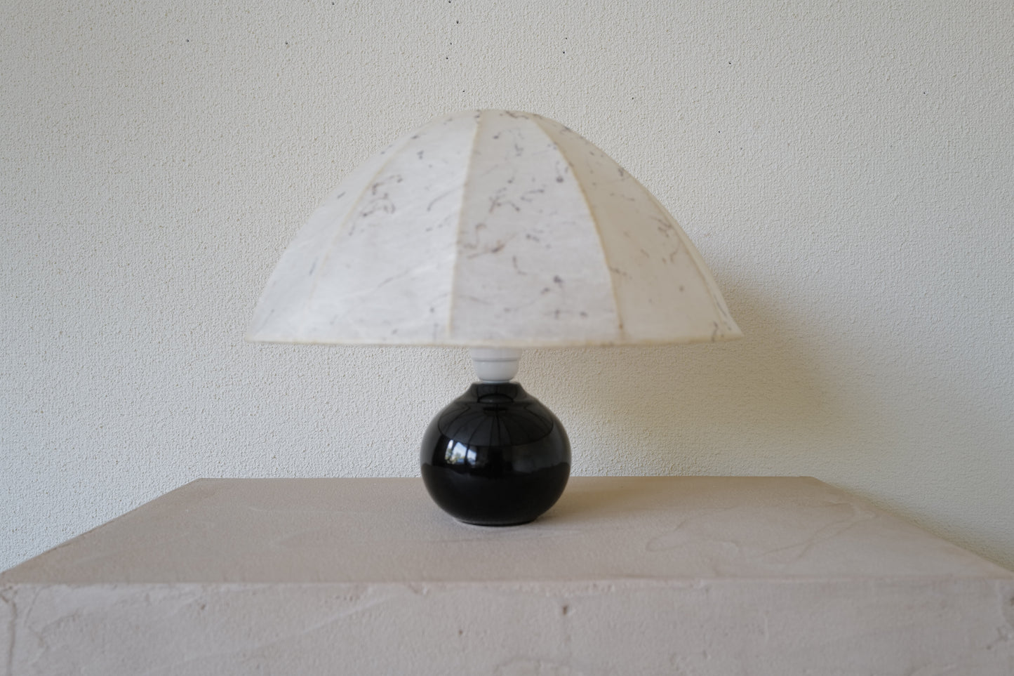1960s mushroom table lamp. with cocoon shade.