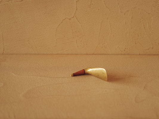 Carl Auböck Brass shoe horn, handles covered with brown leather Modell 3658