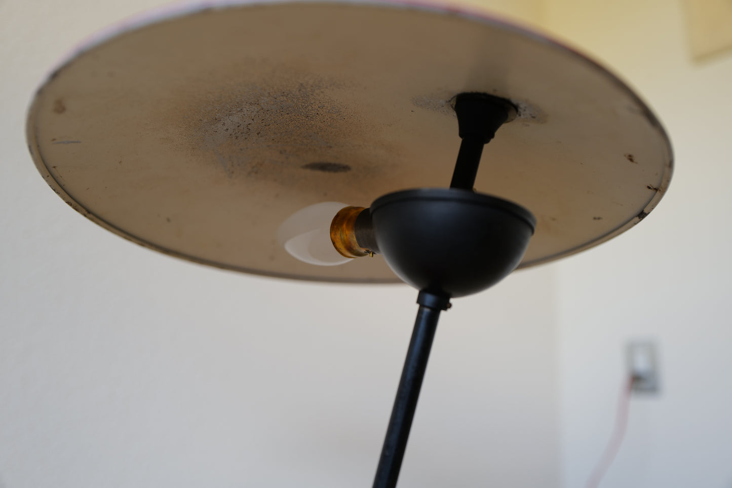 Stilnovo Enamel Metal and Brass Table Lamp 1950s Itary