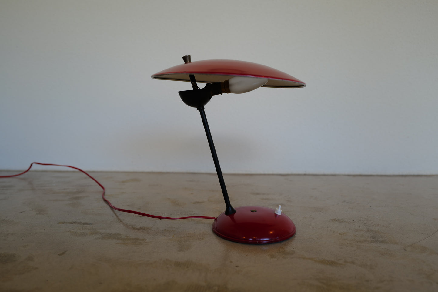 Stilnovo Enamel Metal and Brass Table Lamp 1950s Itary