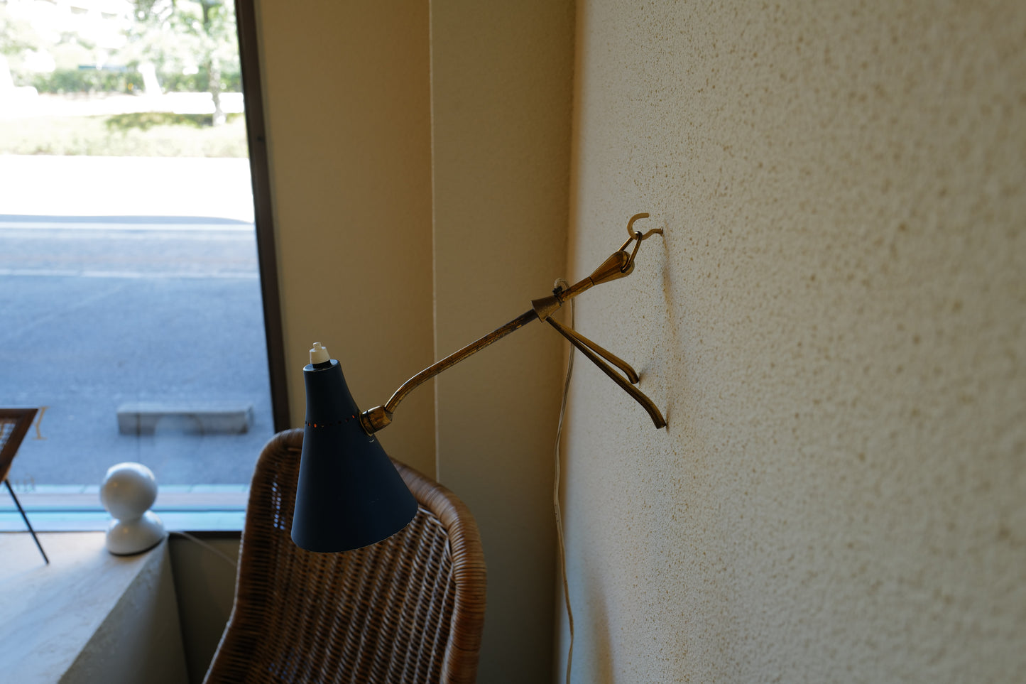 Mid-Century Italian Table Lamp by Giuseppe Ostuni for Oluce 1950s