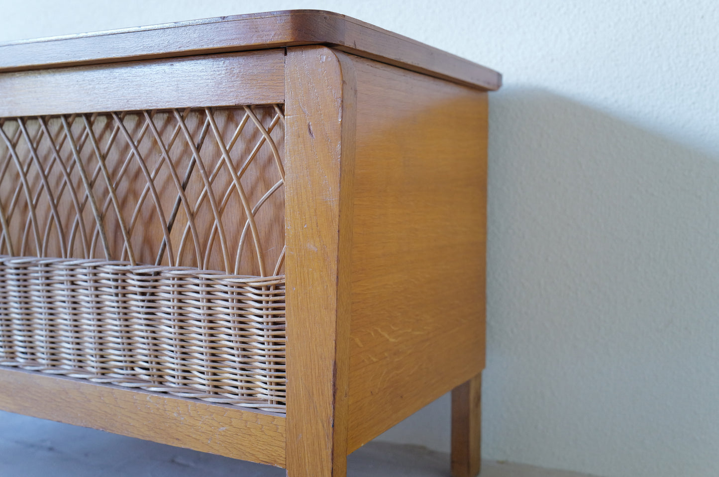 1960s ratan decoration box  France