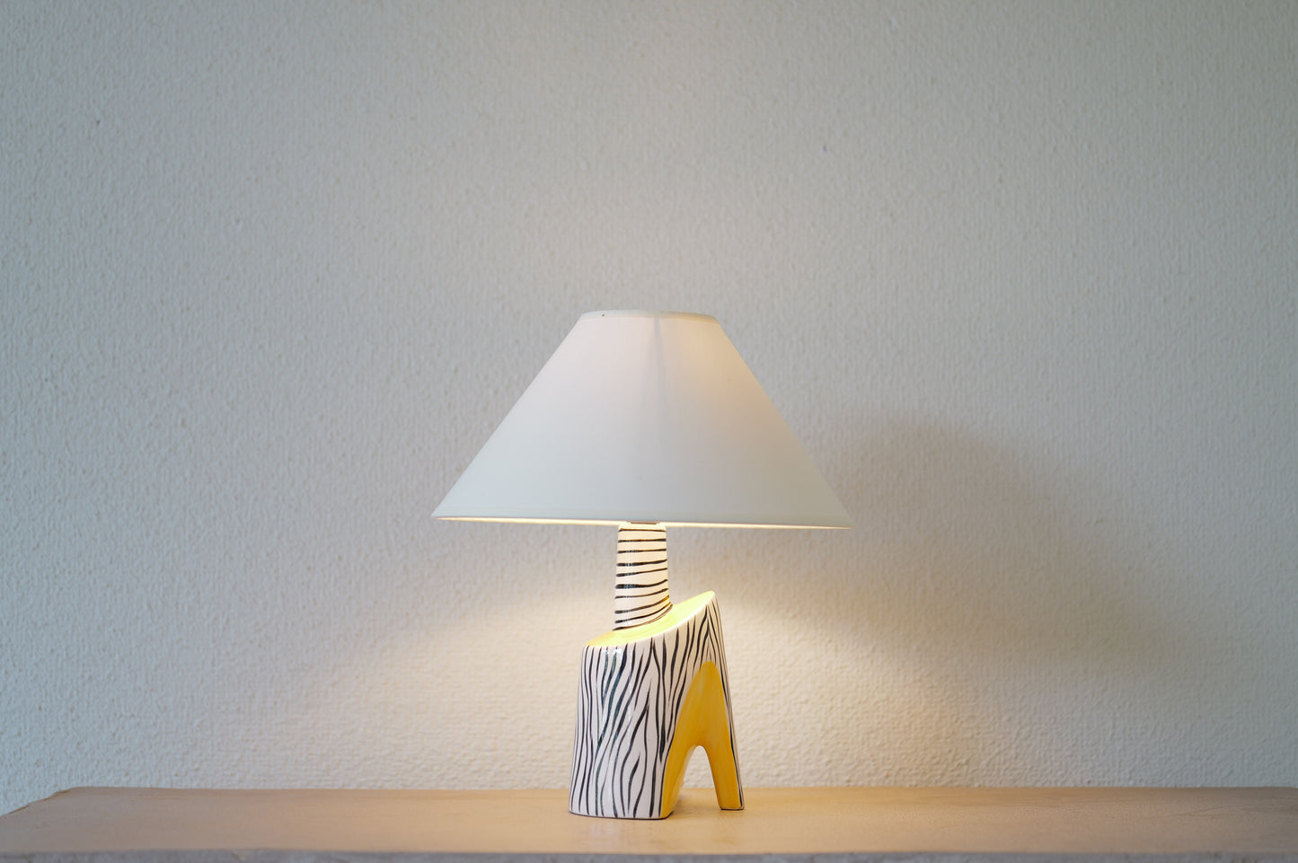 1950s. French ceramic table lamp <pin hell on zebra>