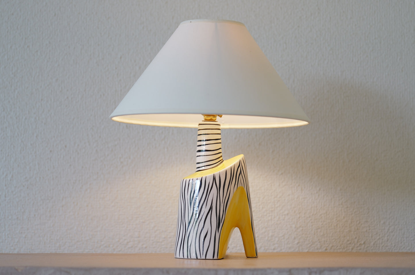 1950s. French ceramic table lamp <pin hell on zebra>