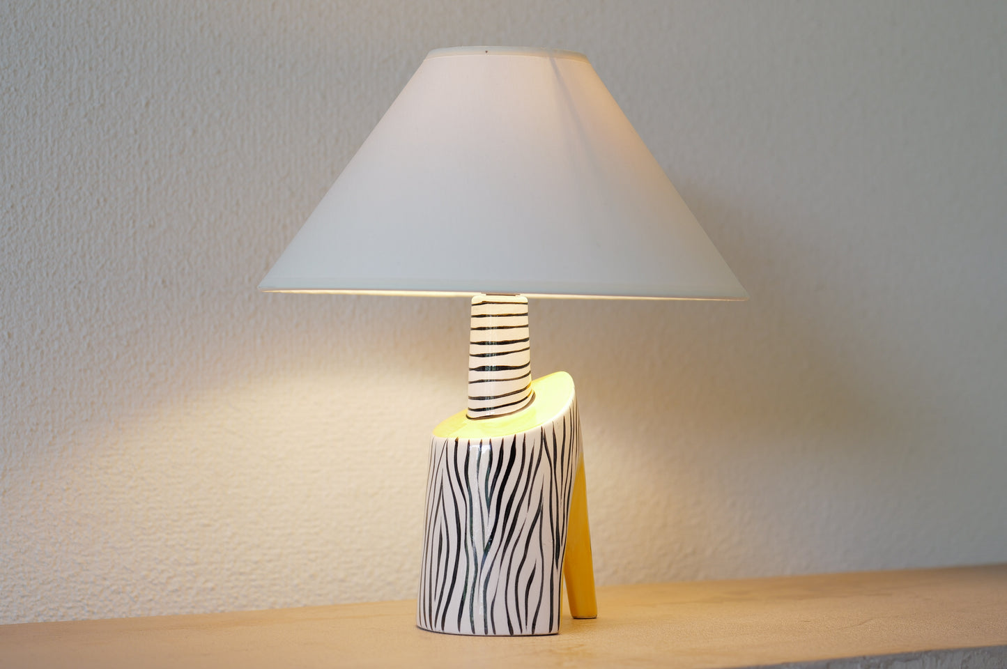 1950s. French ceramic table lamp <pin hell on zebra>