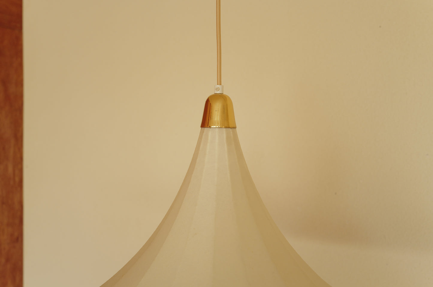 1960s cocoon pendant lamp.Trumpet design Italian XXL