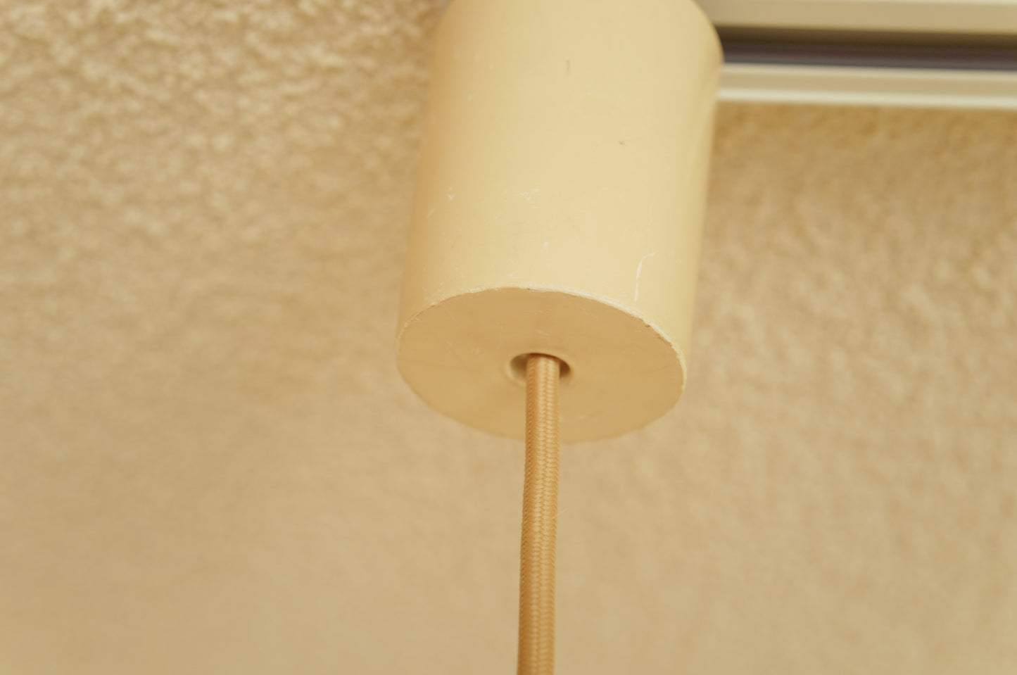 1960s cocoon pendant lamp.Trumpet design Italian XXL