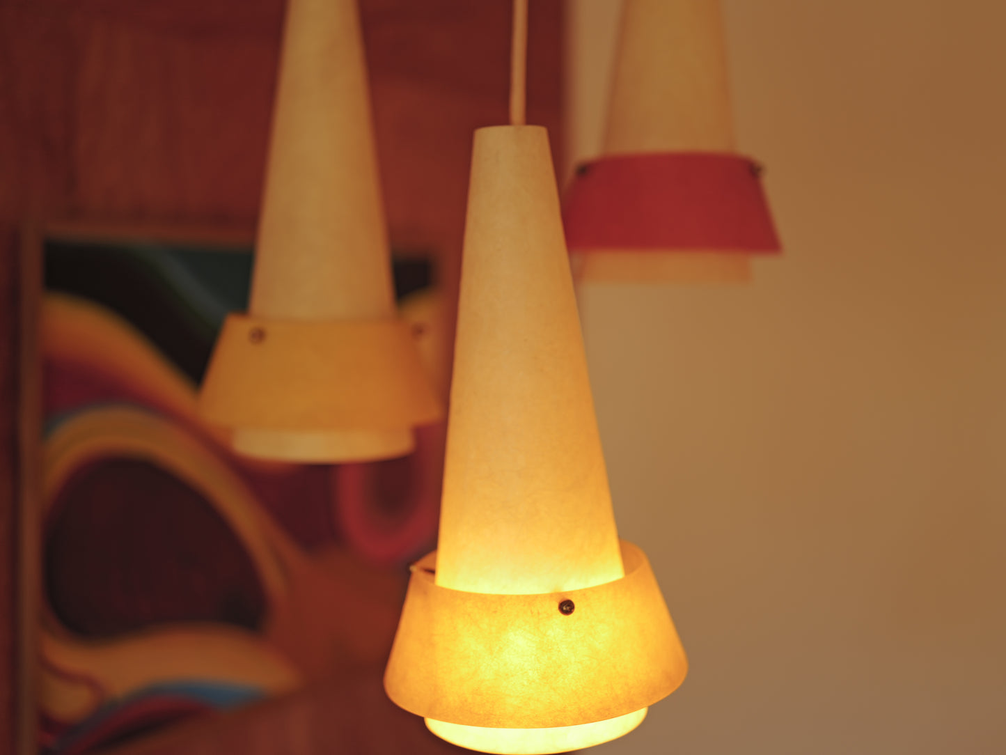 1950s fiberglass cascade ceiling lamp. 3 shades