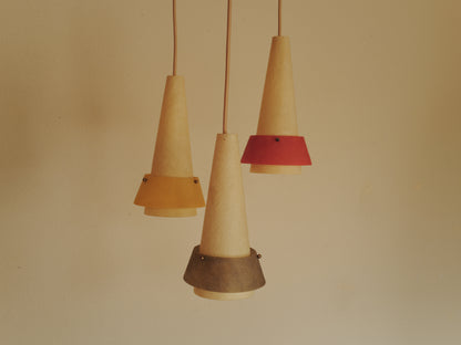 1950s fiberglass cascade ceiling lamp. 3 shades