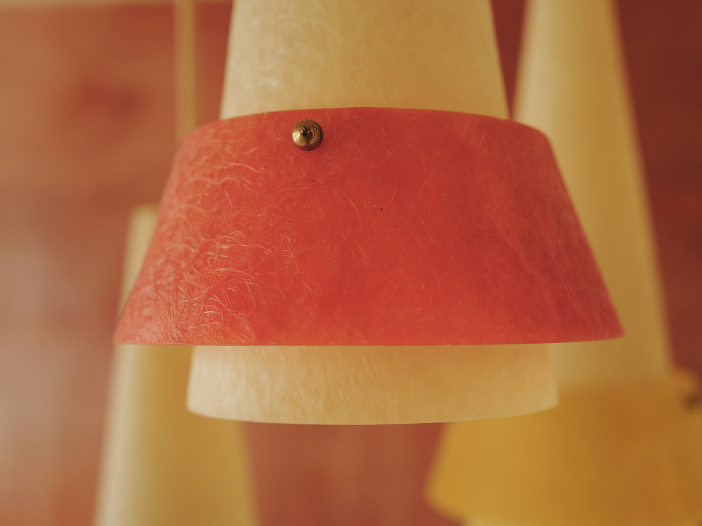1950s fiberglass cascade ceiling lamp. 3 shades