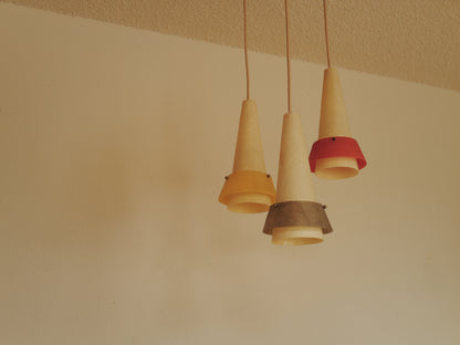 1950s fiberglass cascade ceiling lamp. 3 shades