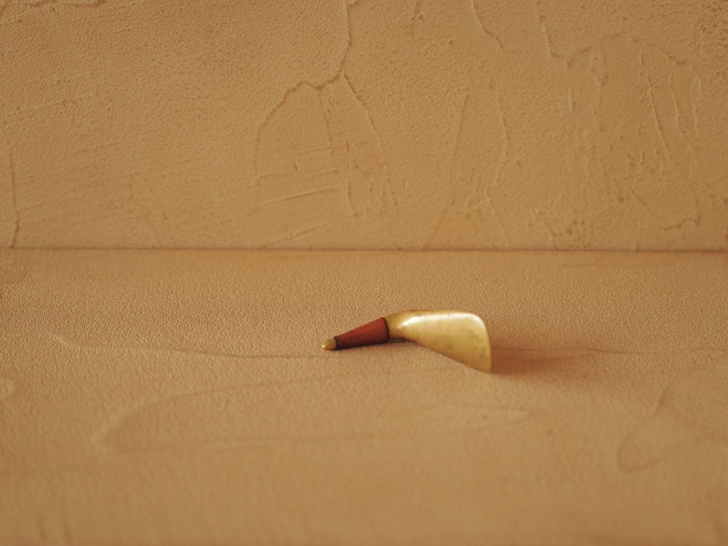 Carl Auböck  Brass shoe horn, handles covered with brown leather Modell 3658
