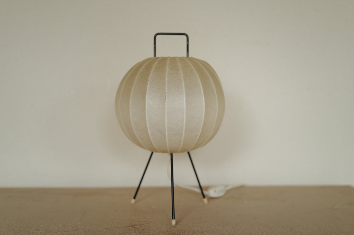 1960s Cocoon tripod table lamp　②
