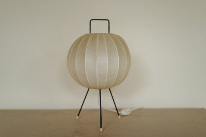 1960s Cocoon tripod table lamp　②