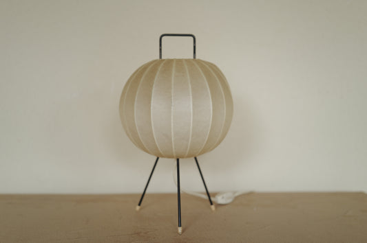 1960s Cocoon tripod table lamp　②