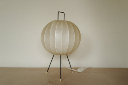 1960s Cocoon tripod table lamp　②