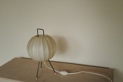 1960s Cocoon tripod table lamp　②