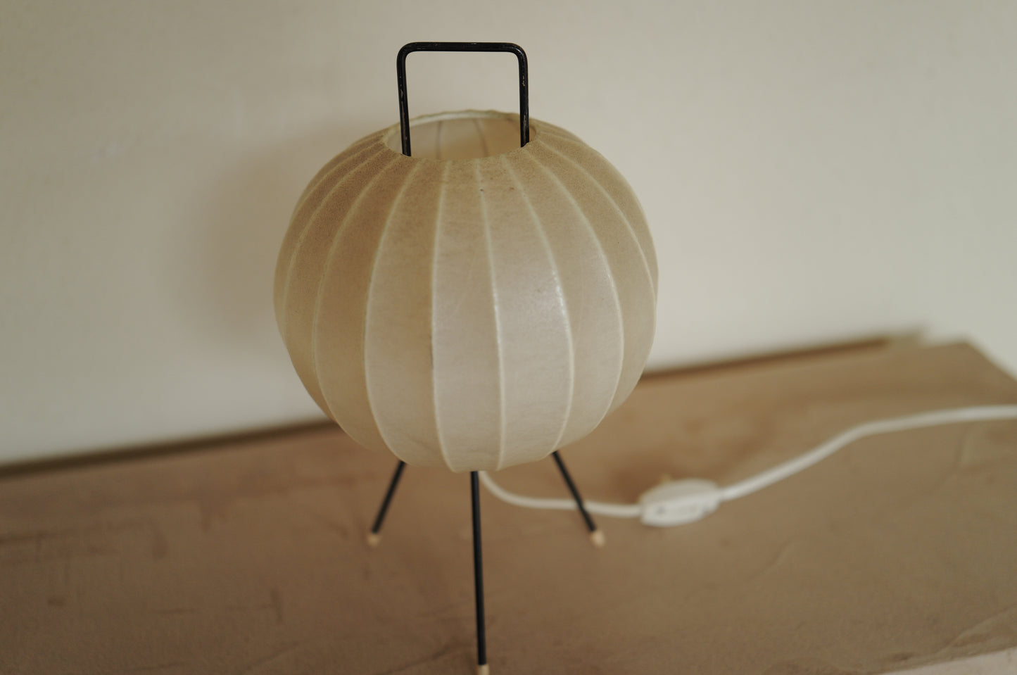 1960s Cocoon tripod table lamp　②