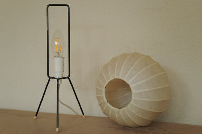 1960s Cocoon tripod table lamp　②