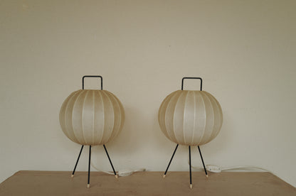 1960s Cocoon tripod table lamp ①