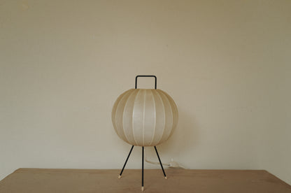 1960s Cocoon tripod table lamp ①