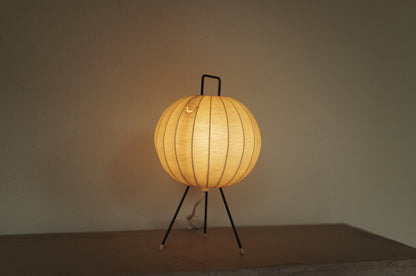 1960s Cocoon tripod table lamp ①
