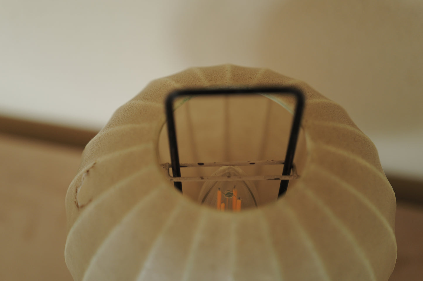 1960s Cocoon tripod table lamp ①
