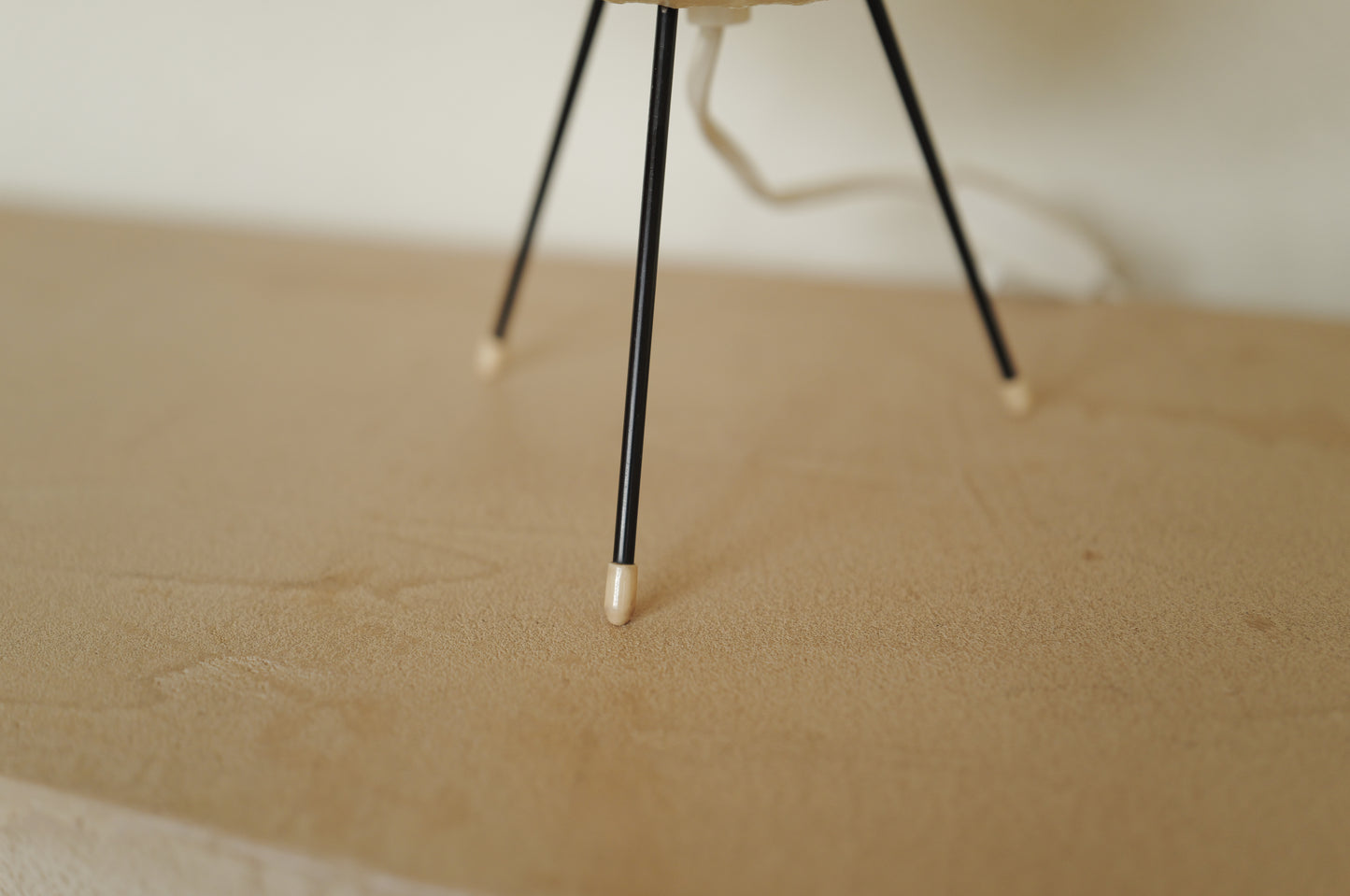 1960s Cocoon tripod table lamp ①