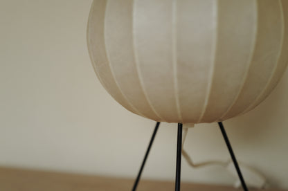 1960s Cocoon tripod table lamp ①