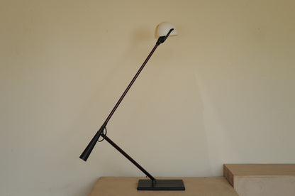 1970s Table lamp model 613 designed by Paolo Rizzatto & Gino Sarfatti. Produced by Arteluce in Italy.