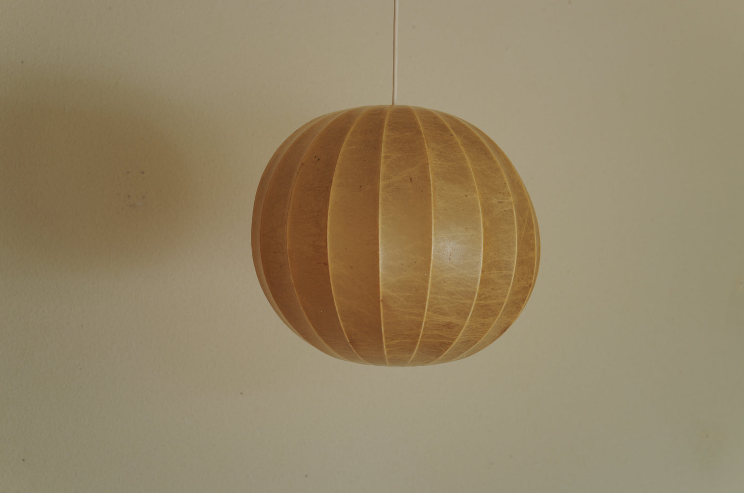 1960s cocoon pendant lamp in Italy