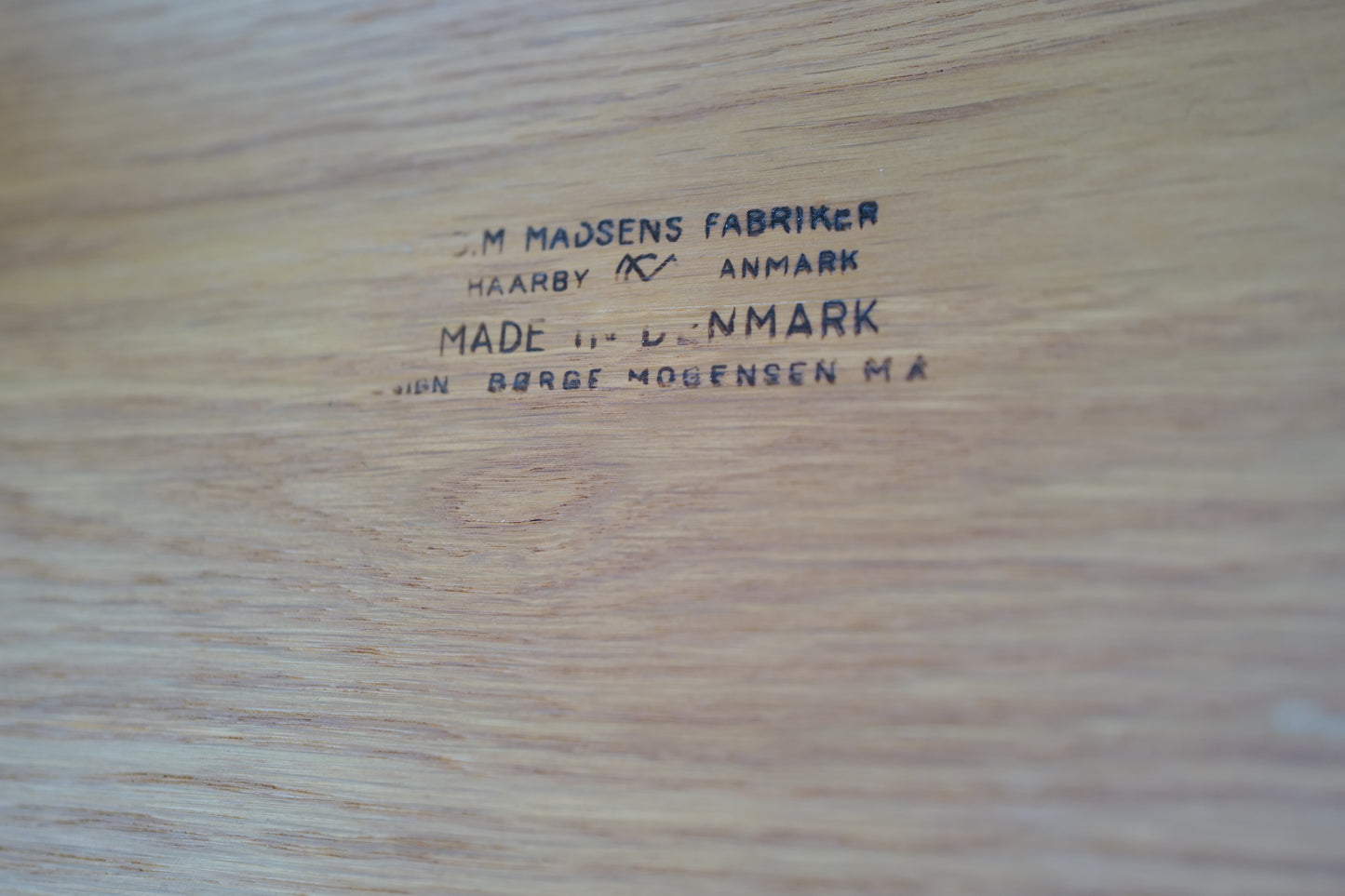 Shaker dining table in solid oak by Borge Mogensen