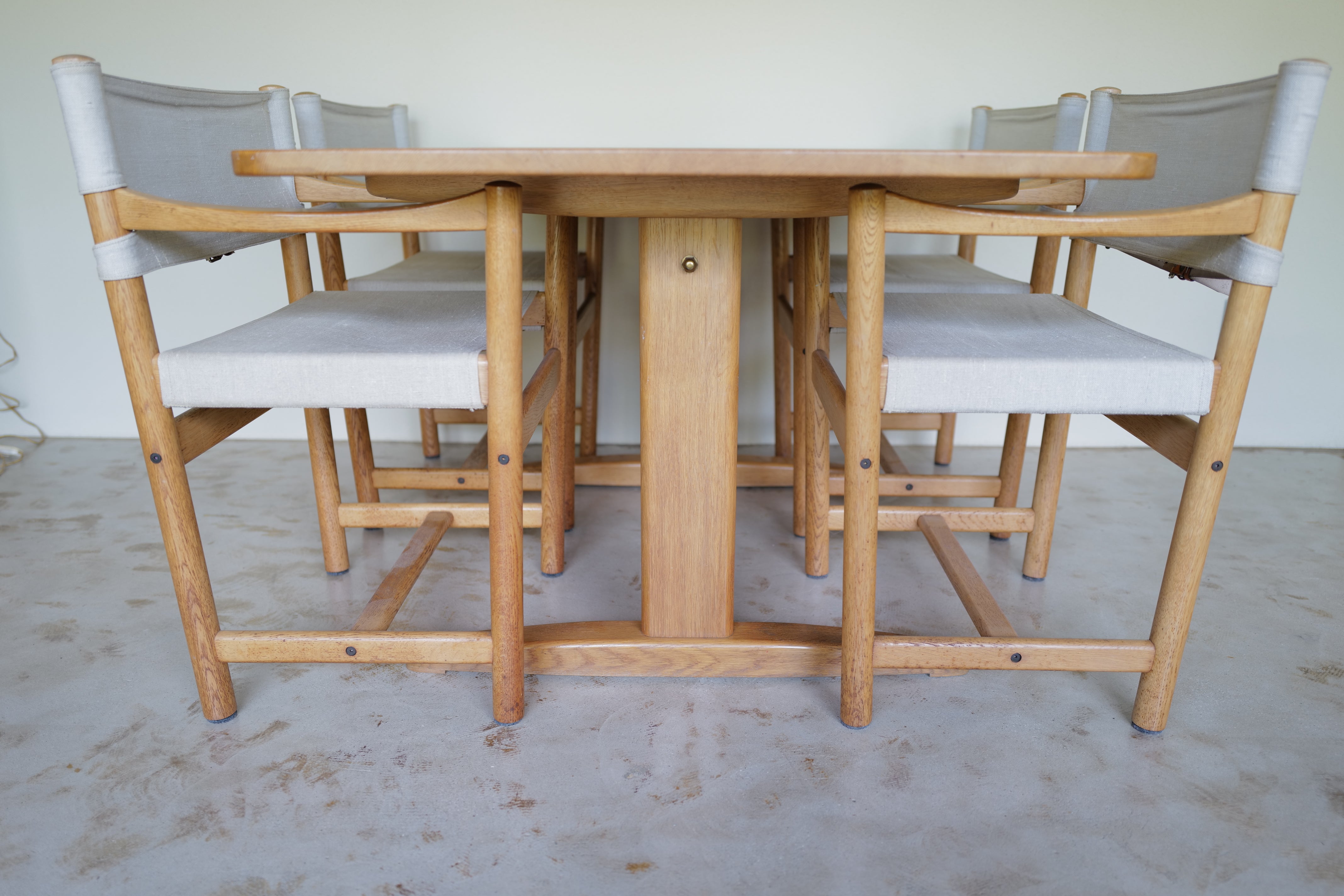 Shaker dining table in solid oak by Borge Mogensen – YURA VINTAGE