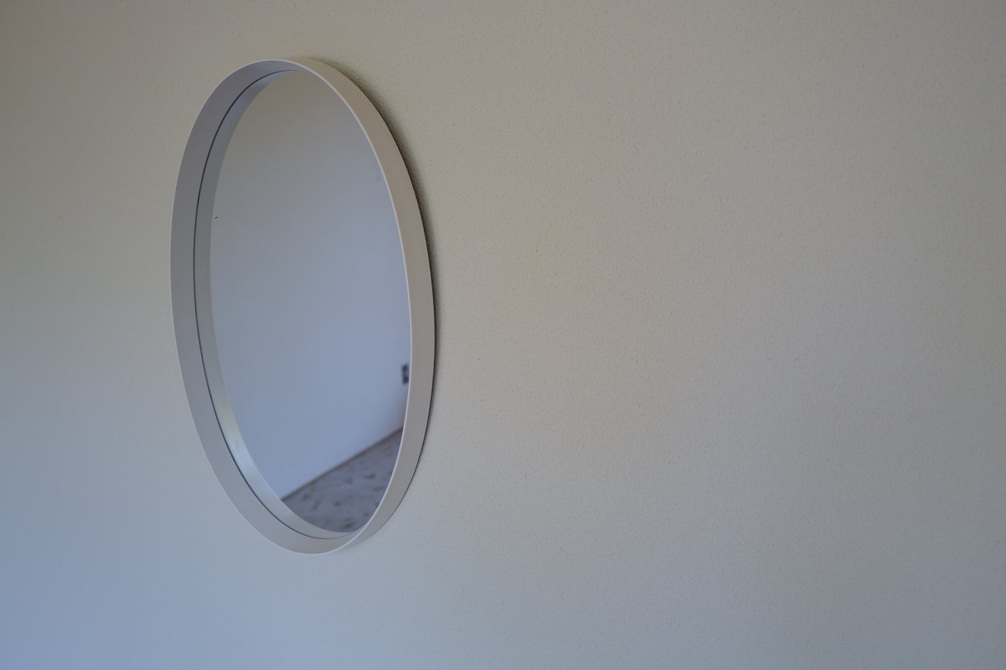 Midcentury White Mirror ③