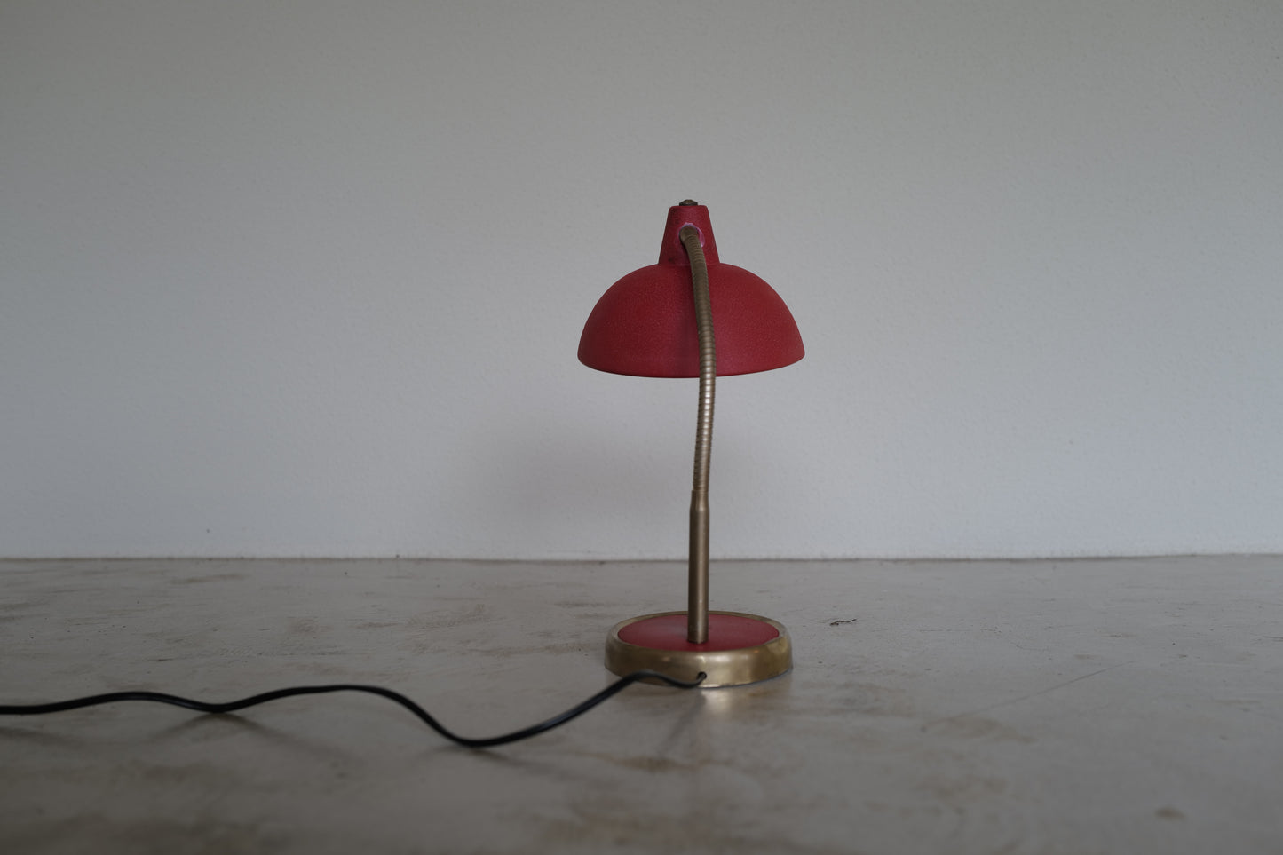 Red table lamp　 France 1960s